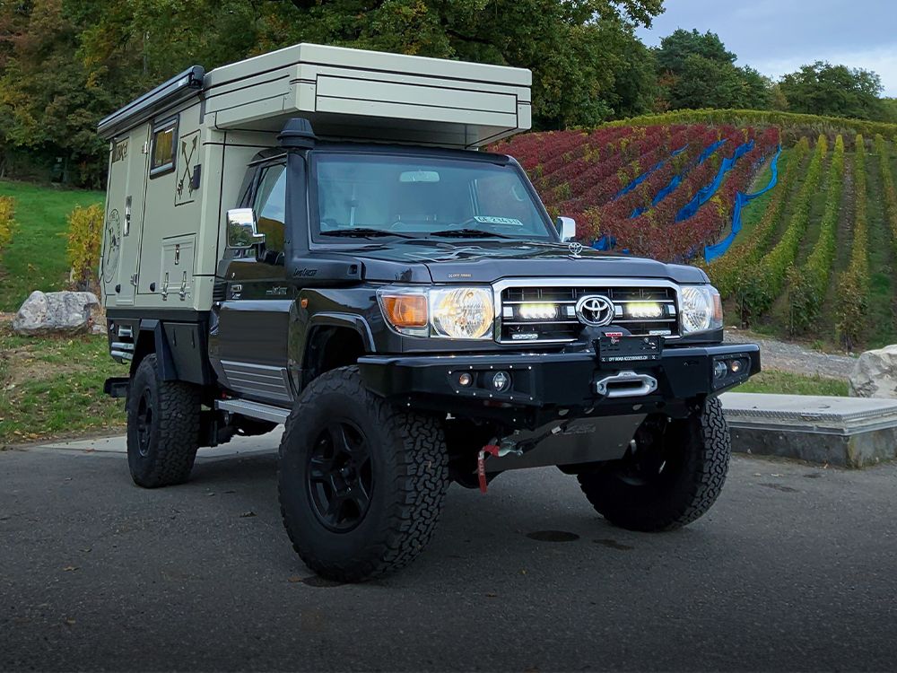 Grille Kit suitable for Toyota Land Cruiser 70 Series (2007-2023) 