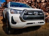 Toyota Hilux (2021+) Grille Kit - Triple-R 750